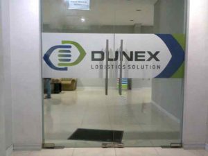 huruf timbul 300x225 - Huruf Timbul Acrilik