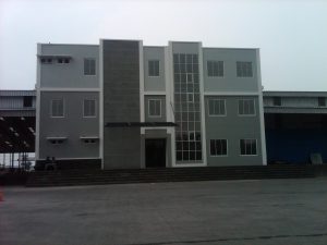 kaca film apartemen 300x225 - Mengubah Ruang Jadi Makin Dingin